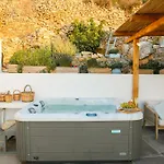 Idothea Villa *