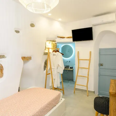 Idothea Villa *