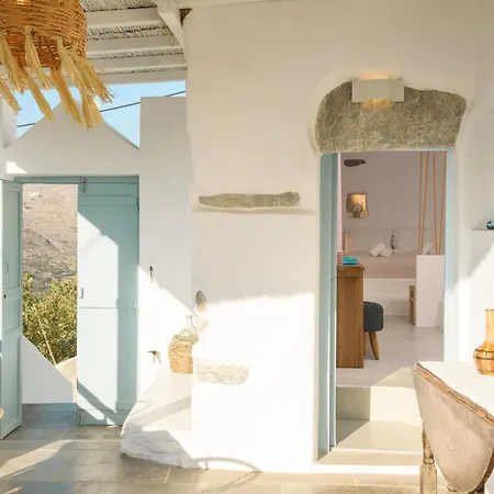 Idothea Villa *